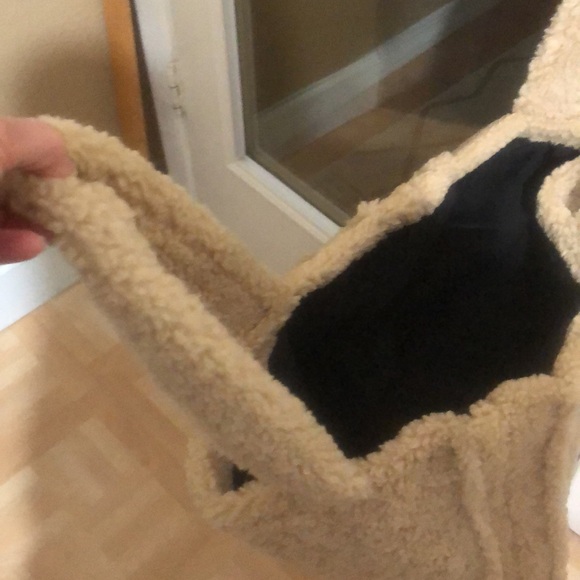 Rae of Light Sherpa Tote - Picture 5 of 5